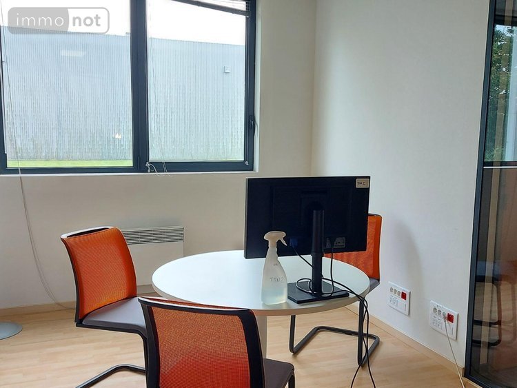 Fonds et murs commerciaux a vendre Tinténiac 35190 Ille-et-Vilaine  1268000 euros