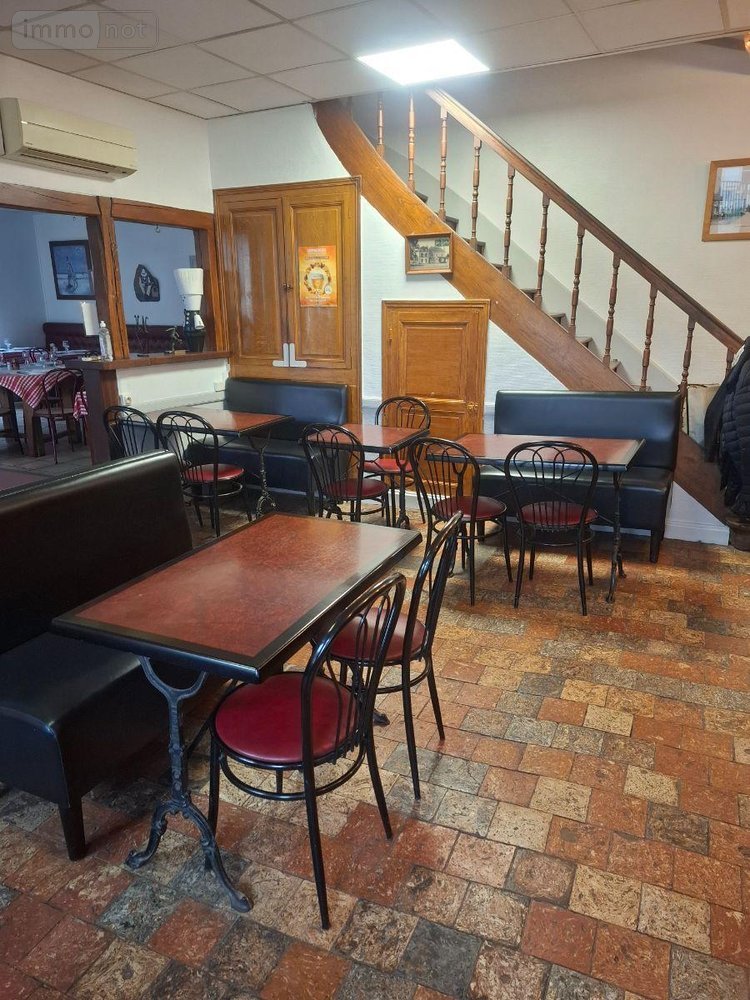 Fonds et murs commerciaux a vendre Henrichemont 18250 Cher 145 m2  158250 euros