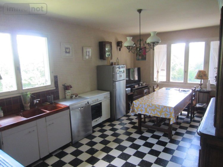 Maison a vendre Le Breuil 71670 Saône-et-Loire 140 m2  195000 euros