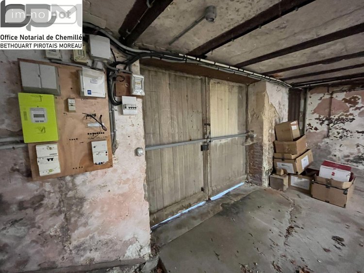 Immeuble a vendre Baugé-en-Anjou 49150 Maine-et-Loire 225 m2  137000 euros