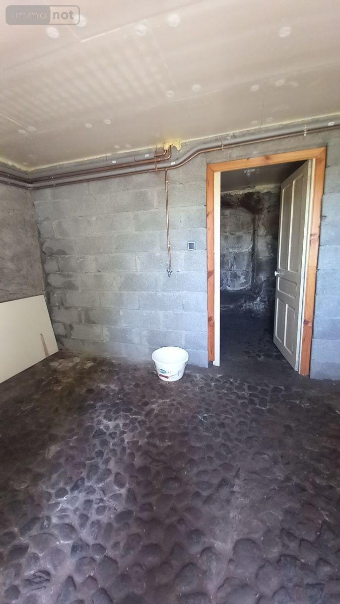 Maison a vendre Murat 15300 Cantal 73 m2  90400 euros
