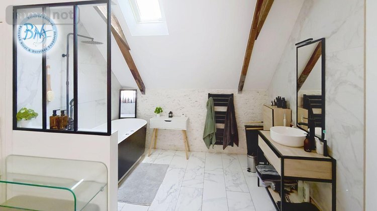 Appartement a vendre Scaër 29390 Finistère 111 m2 3 pièces 175000 euros