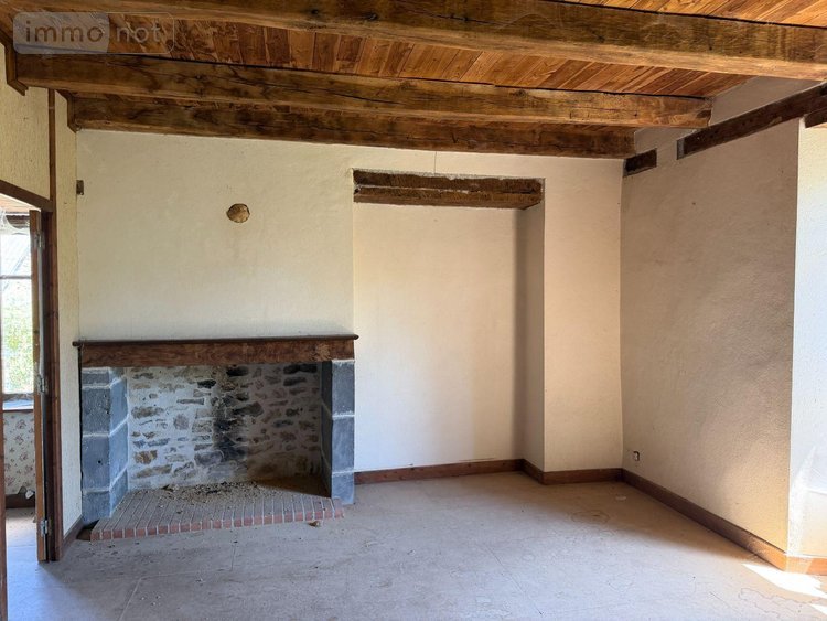 Maison a vendre Chalvignac 15200 Cantal 6 pièces 68900 euros