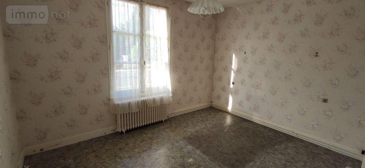 Maison a vendre Mehun-sur-Yèvre 18500 Cher 73 m2 4 pièces 75880 euros