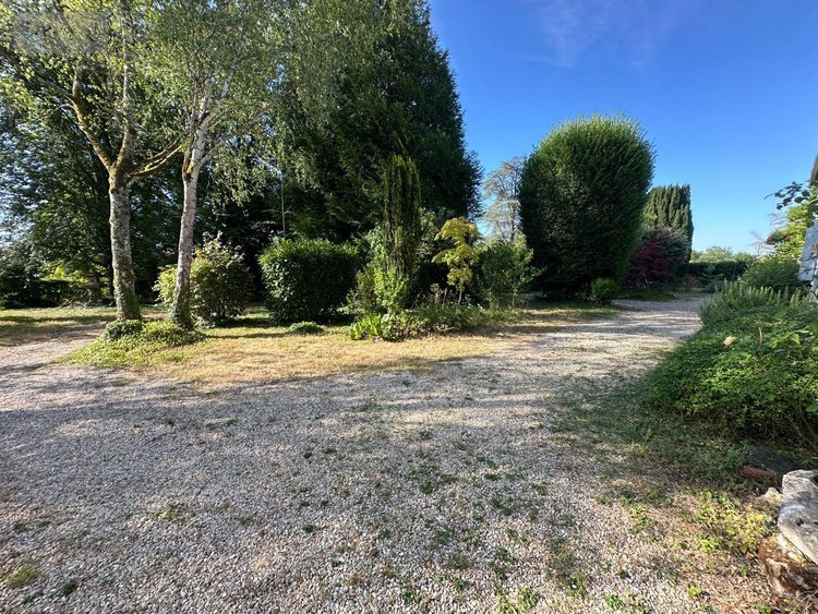Maison a vendre La Celle-Saint-Cyr 89116 Yonne 251 m2 7 pièces 208000 euros