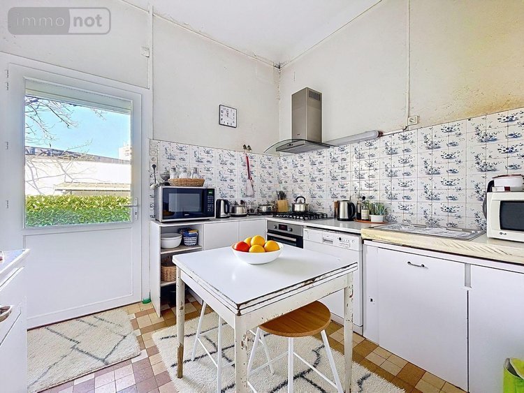 Immeuble a vendre Le Bouscat 33110 Gironde 97 m2  418000 euros