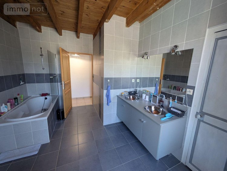 Maison a vendre Les Herbiers 85500 Vendée 118 m2 6 pièces 239500 euros