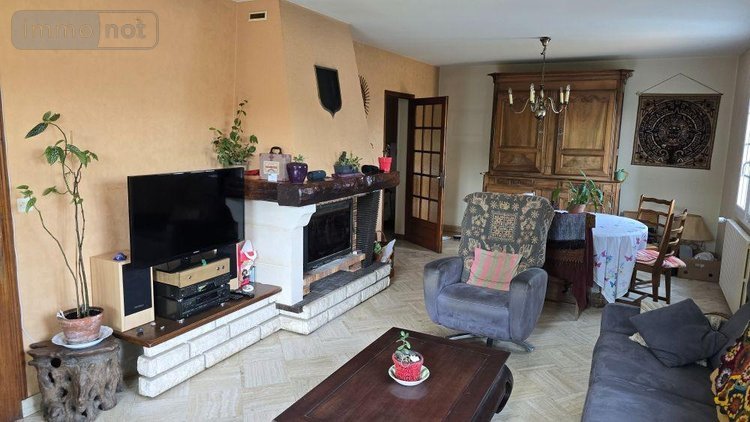 Maison a vendre Lezay 79120 Deux-Sèvres 162 m2 7 pièces 126700 euros