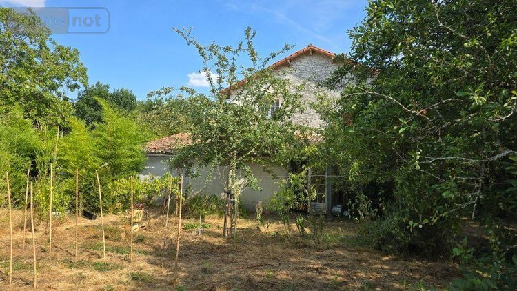 Maison a vendre Lezay 79120 Deux-Sèvres 162 m2 7 pièces 126700 euros