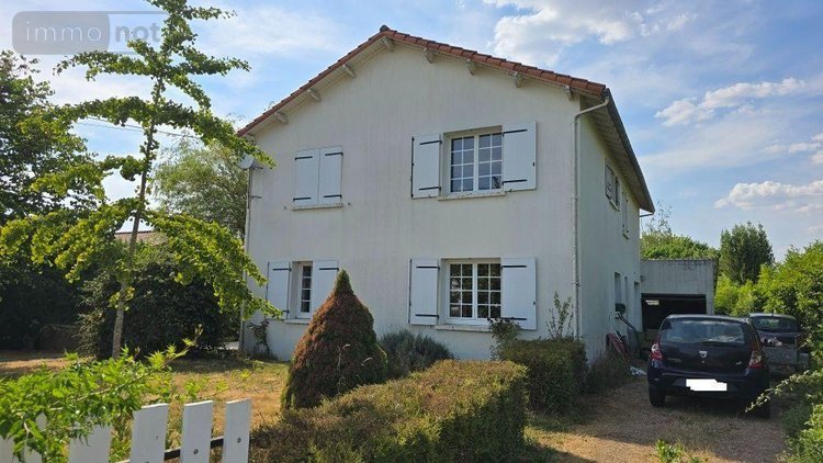 Maison a vendre Lezay 79120 Deux-Sèvres 162 m2 7 pièces 126700 euros