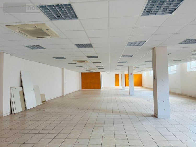 Immeuble a vendre Marseille 16e Arrondissement 13016 Bouches-du-Rhône 1300 m2  1100000 euros