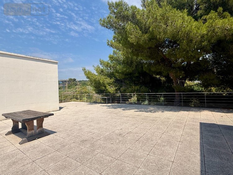 Fonds et murs commerciaux a vendre Marseille 16e Arrondissement 13016 Bouches-du-Rhône 1300 m2  1100000 euros