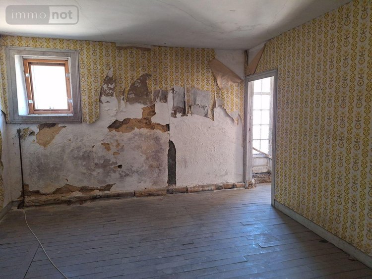 Immeuble a vendre Chailland 53420 Mayenne 350 m2  136500 euros