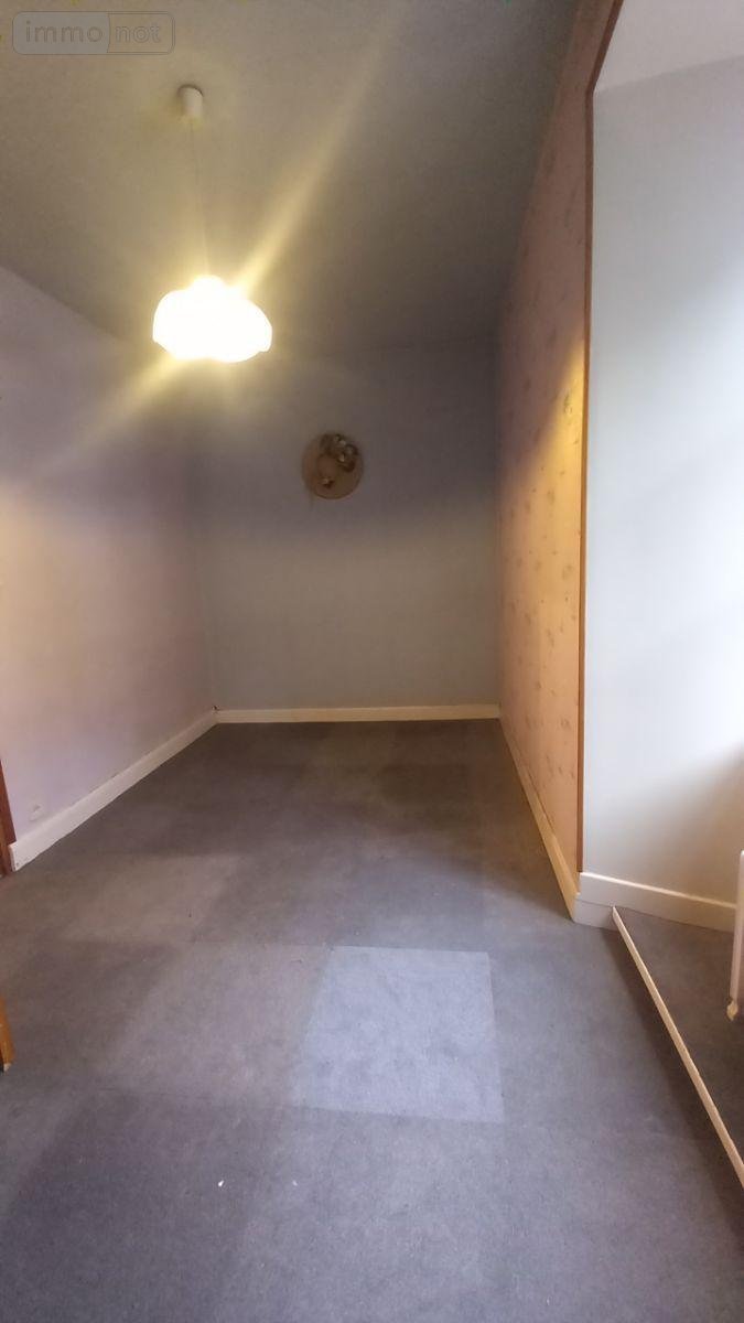 Immeuble a vendre Murat 15300 Cantal 200 m2  279000 euros